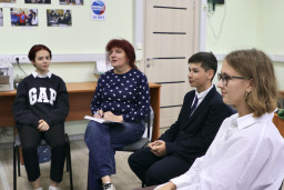 2022 г., В редакции «Пульса Ивантеевки» на занятиях с юными журналистами [1]