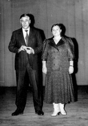 Хормейстер В. В. Бакке и хореограф Р. И. Гельберт