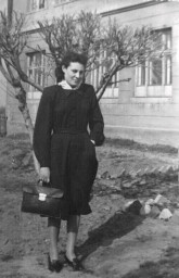 Молодой преподаватель школы № 2 И. К. Голутвина